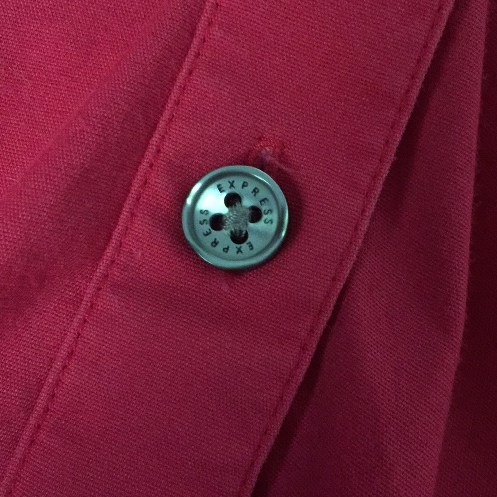 Express Raspberry Button Up - Picture 5 of 5